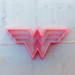 LOGO MUJER MARAVILLA